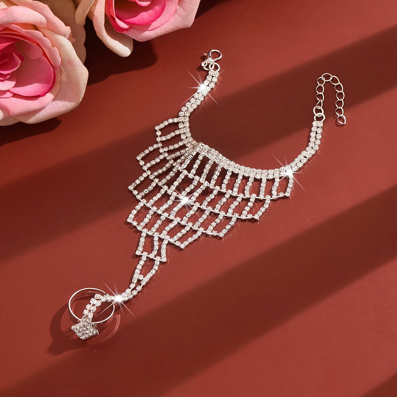 Elegant Women's Back-of-Hand Chain Bracelet